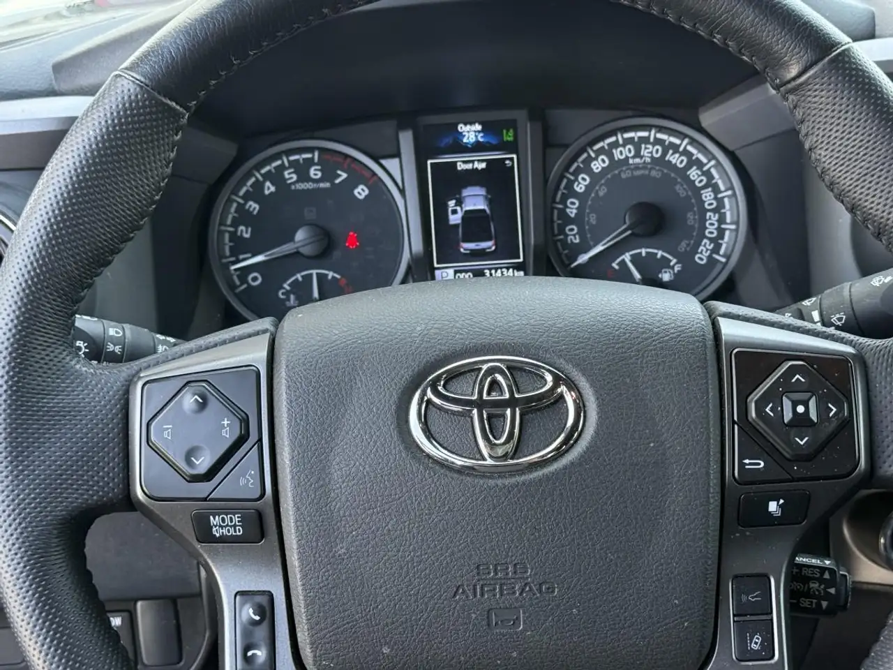 Toyota Tacoma снимка Toyota Tacoma