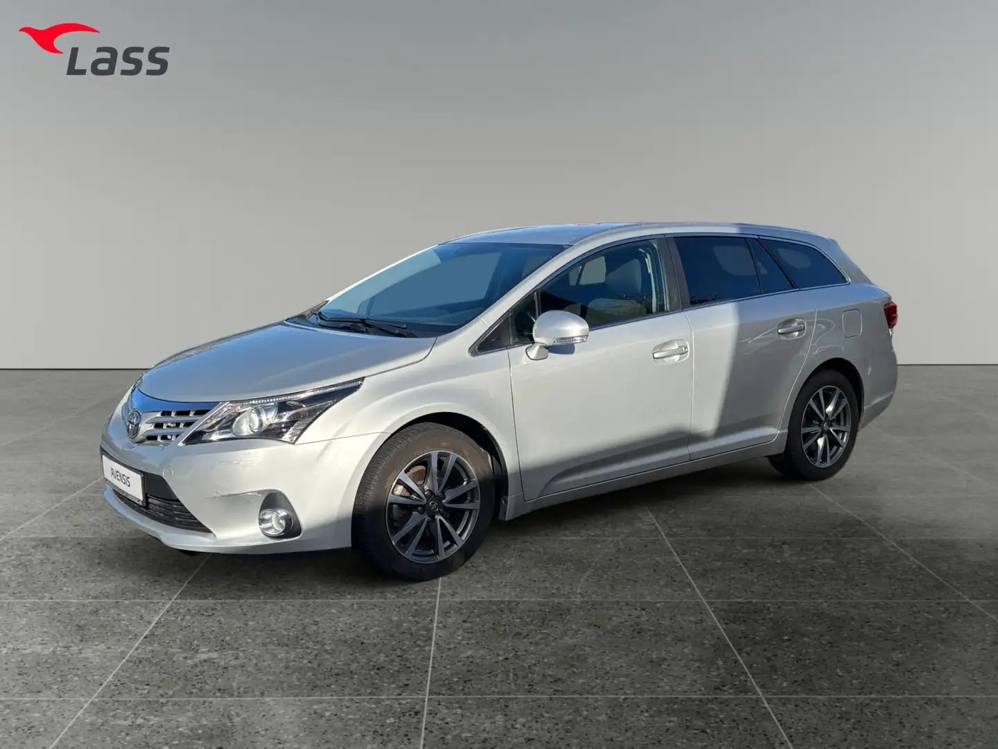 Toyota Avensis Kombi 1.8 Edition Klimaaut Navi Shz GJR Zilver - 2