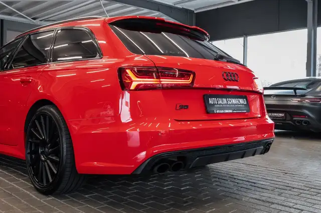 Audi S6 view 11