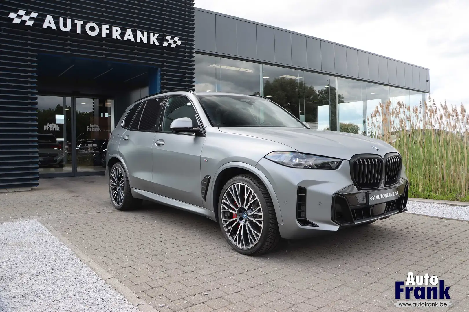BMW X5 50E / M-SPORT-PRO / PANO / TREKHAAK / FROZEN MATT Grau - 1