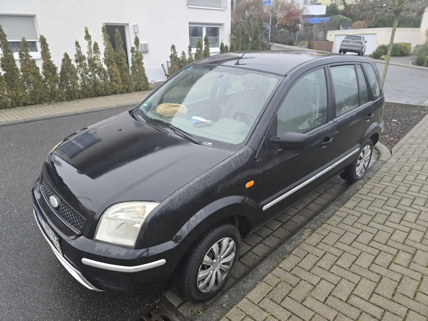 Ford Fusion 1.4 + - 2