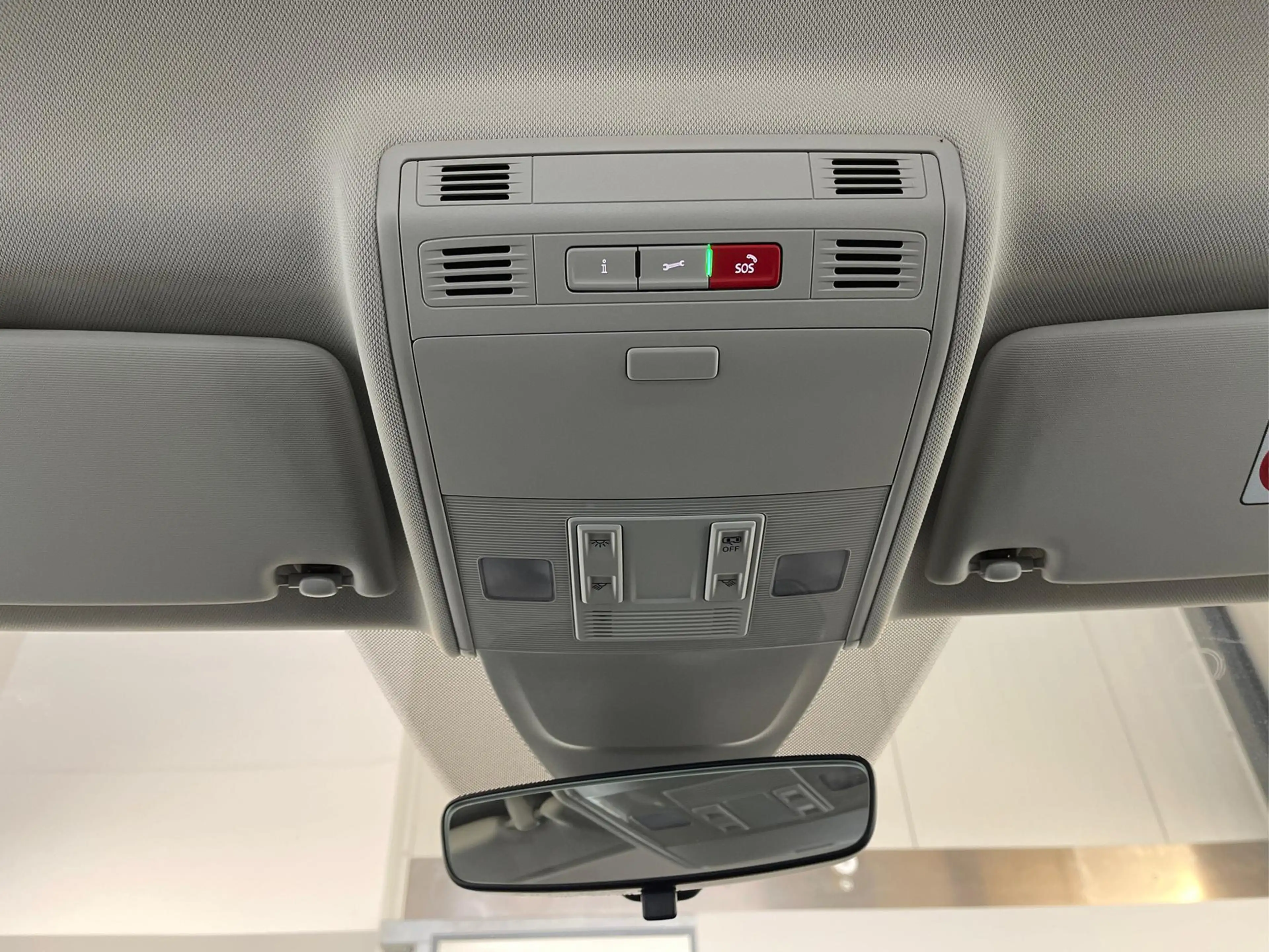 Volkswagen Polo 1.0 MPI Sitzheizung+AppConnect+PDC+LED+Touch+Li... — photo 12