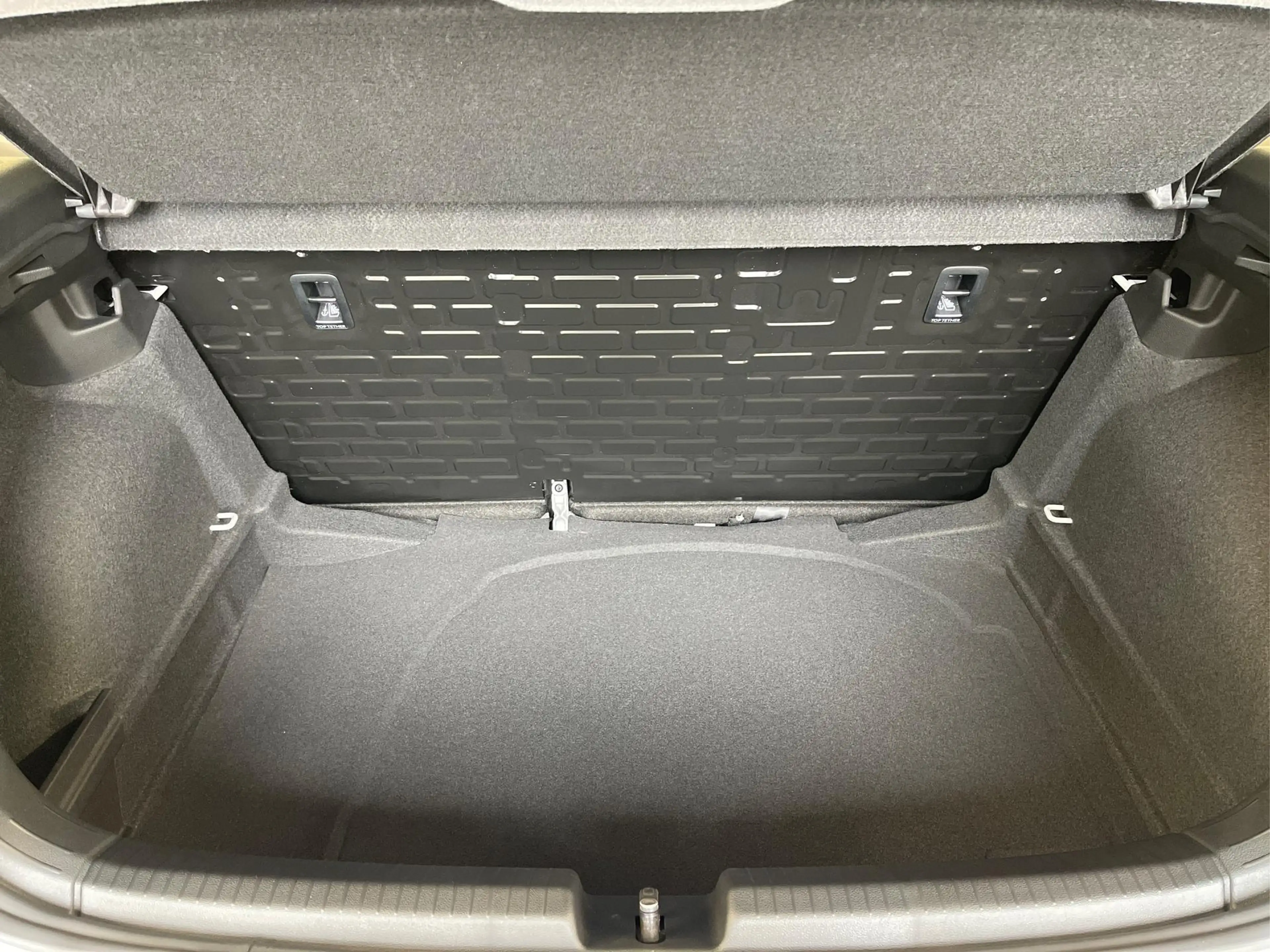 Volkswagen Polo 1.0 MPI Sitzheizung+AppConnect+PDC+LED+Touch+Li... — photo 16