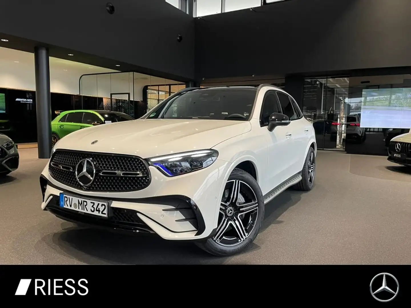 Mercedes-Benz GLC 200 d AMG+PANO+AHK+DIGI LIGHT+KEYL+DISTRONIC Weiß - 1