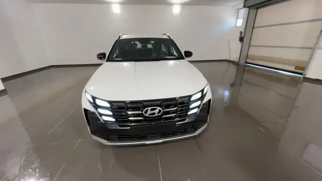 Hyundai Tucson view 2