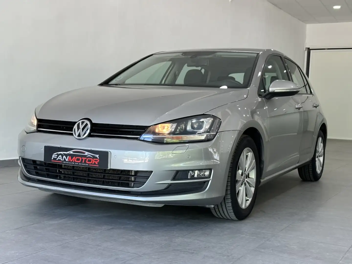 Volkswagen Golf 1.6TDI CR Adv.BMT Last Ed. DSG 105 Gris - 2