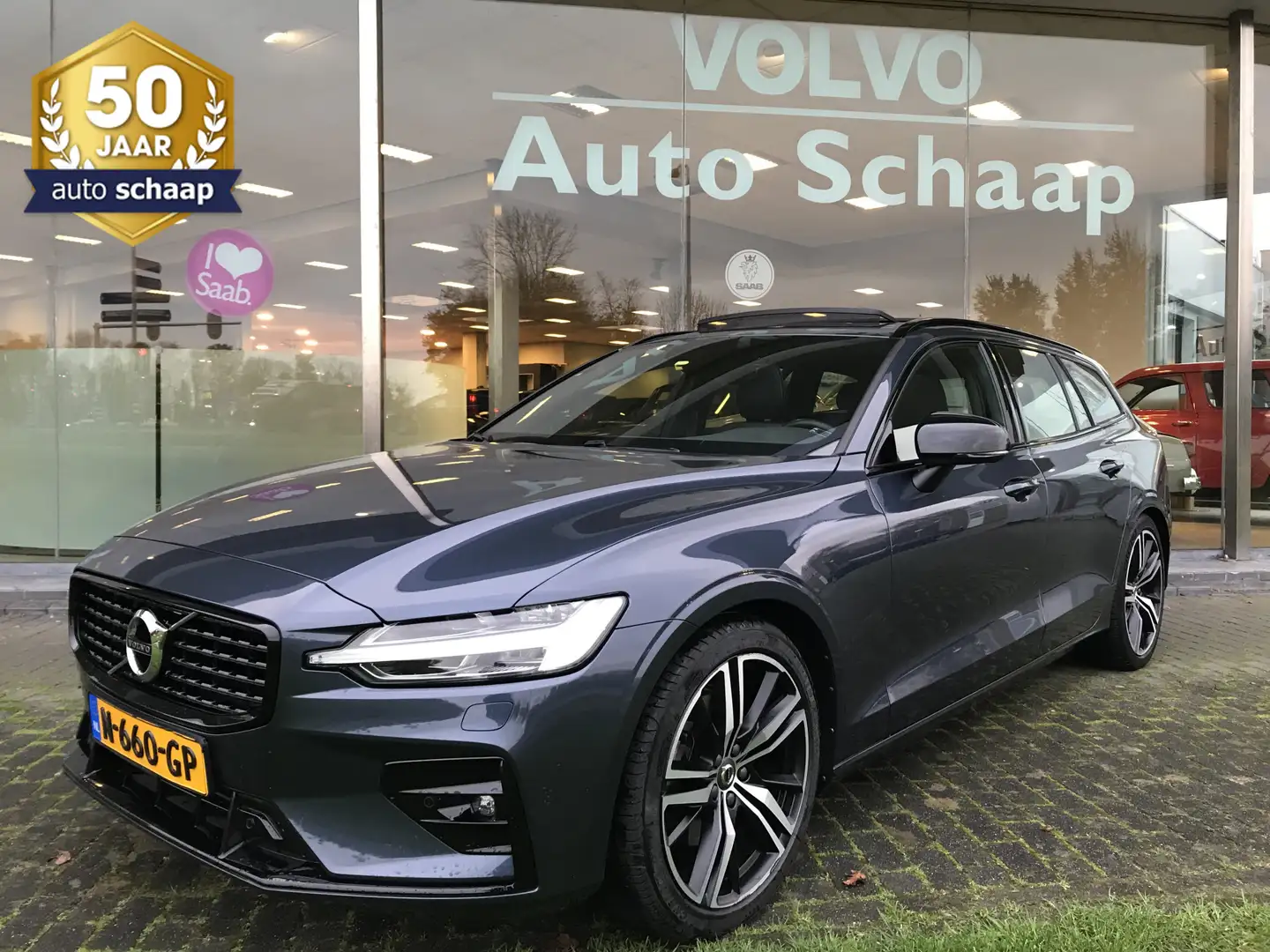 Volvo V60 2.0 B3 R-Design Automaat | Rijklaar incl 12 mnd Bo Azul - 1