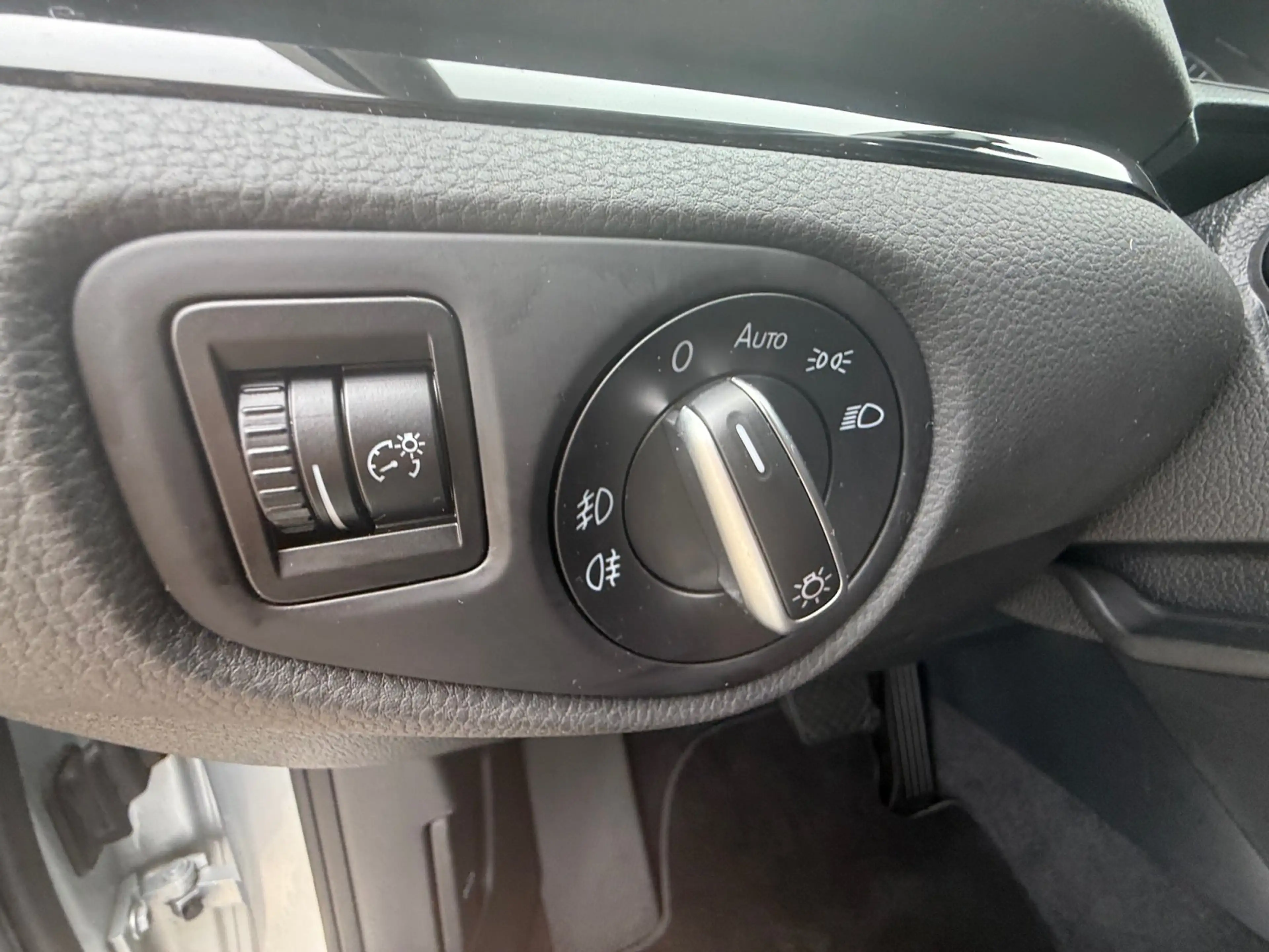 SEAT Alhambra FR-Line 2.0 TDI DSG ACC Bi-Xenon DCC KAM — photo 18