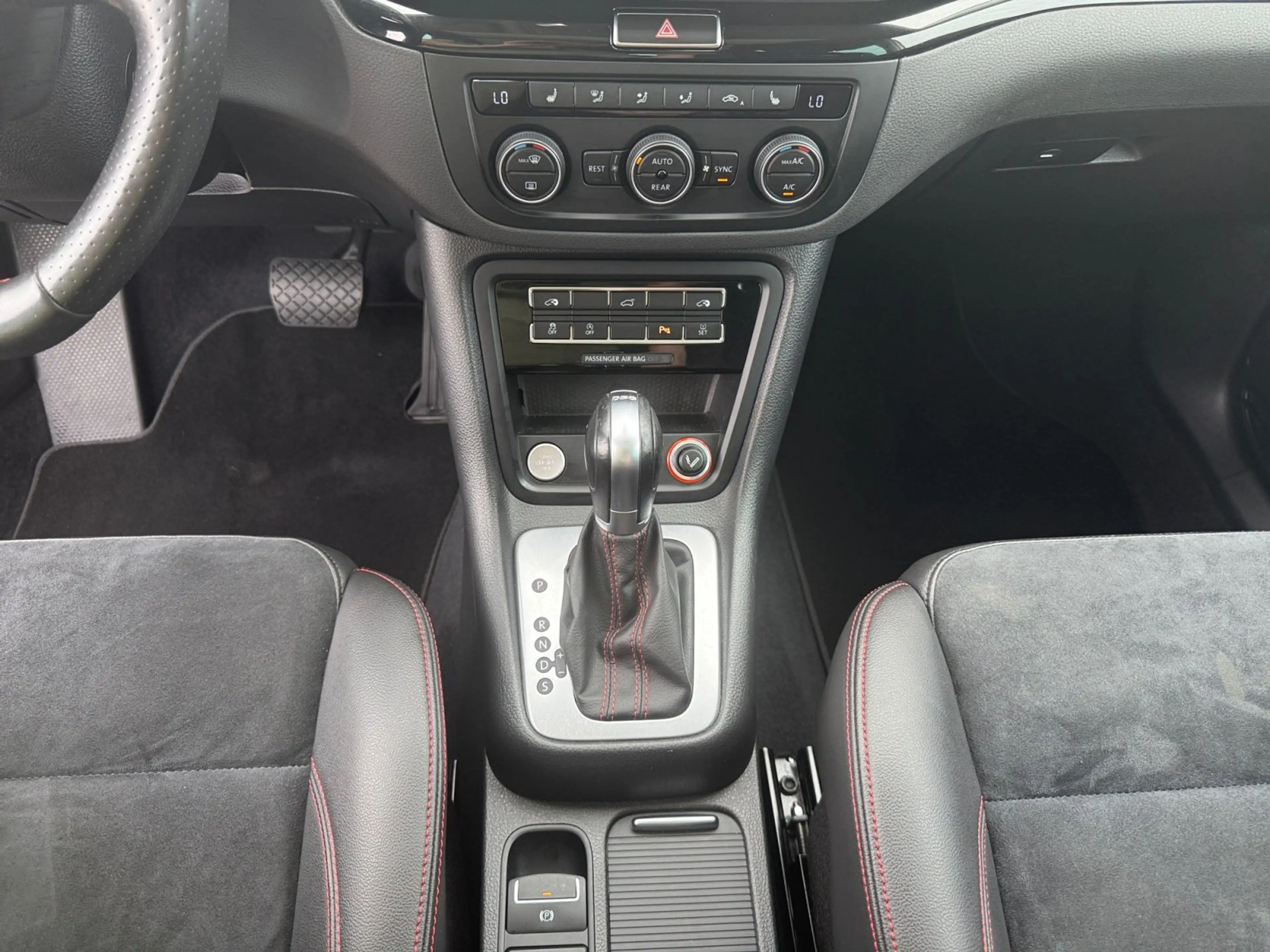 SEAT Alhambra FR-Line 2.0 TDI DSG ACC Bi-Xenon DCC KAM — photo 9
