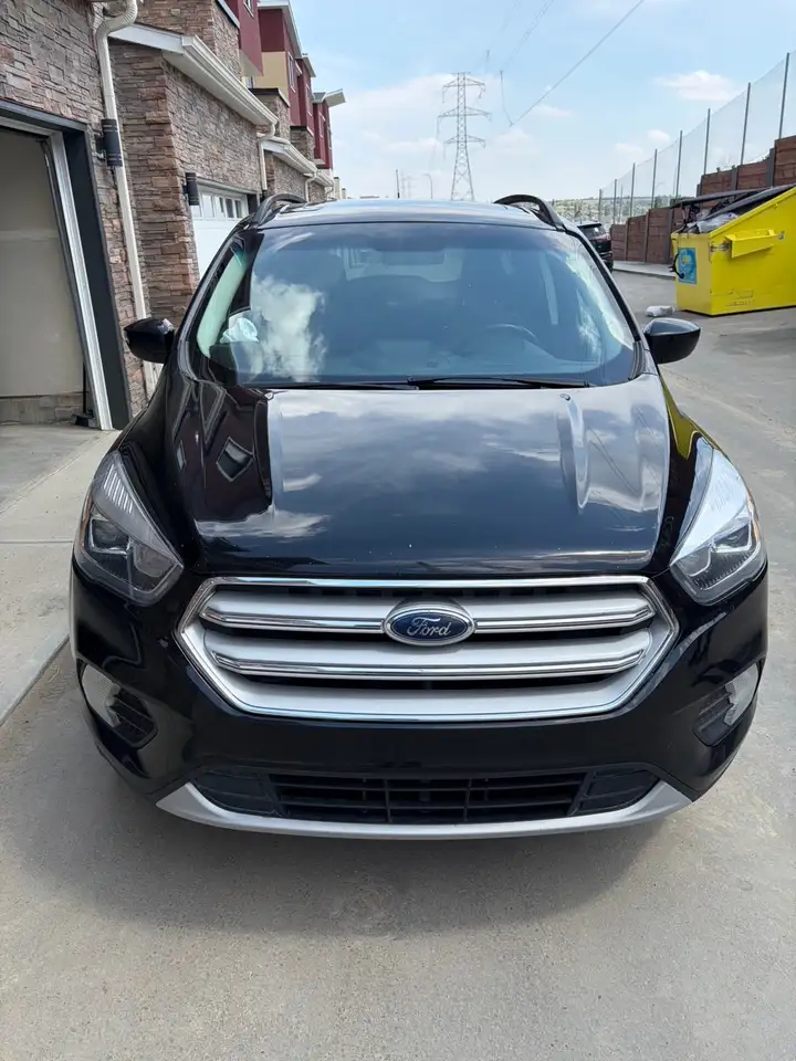 Ford Escape снимка Ford Escape