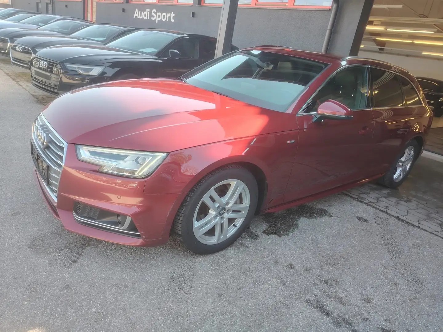 Audi A4 Avant S-LINE Sport,Sportsitze,Navi,LED Rot - 2