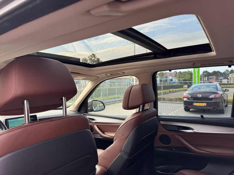 BMW X5 XDrive30d High Executive — photo 14