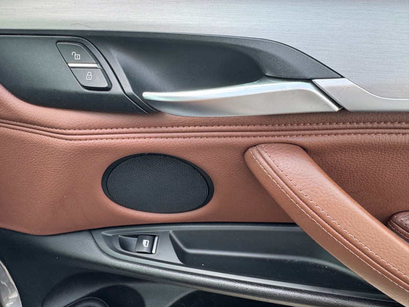BMW X5 XDrive30d High Executive — photo 23