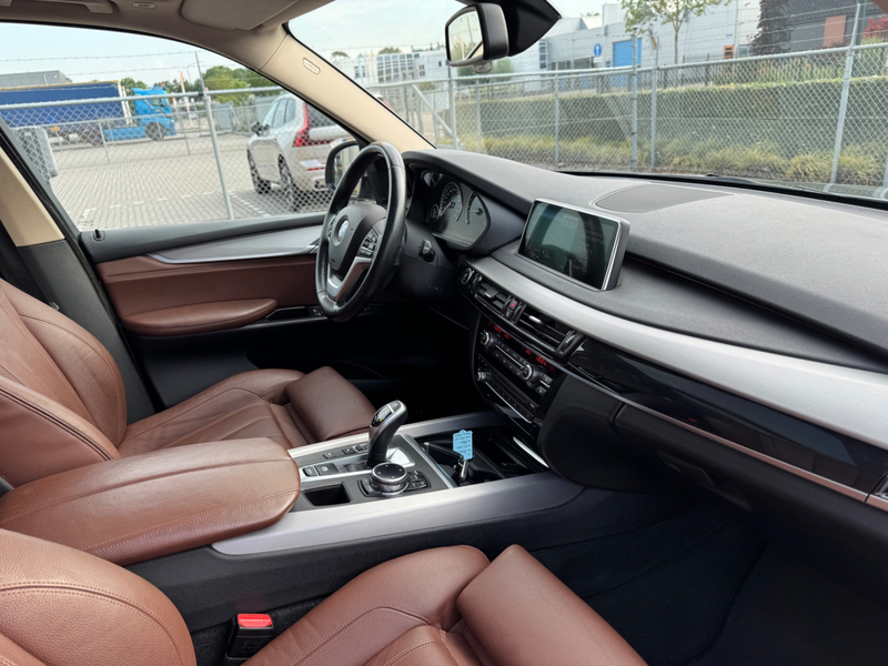 BMW X5 XDrive30d High Executive — photo 21