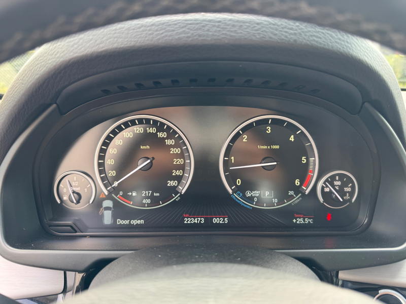 BMW X5 XDrive30d High Executive — photo 25