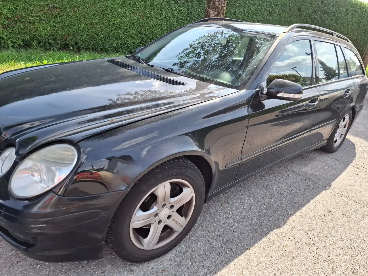 Mercedes-Benz E 200