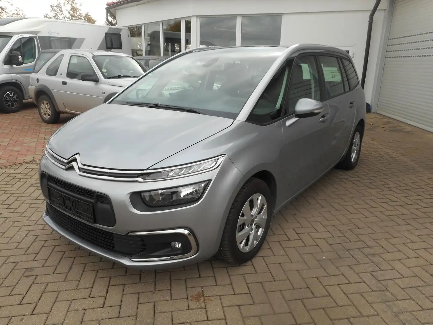 Citroen Grand C4 Picasso / C4 Space Tourer PT130 EAT8 Grau - 2