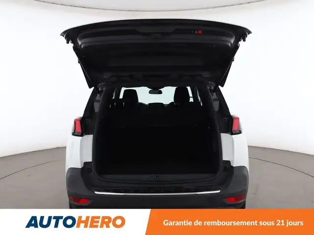 Peugeot 5008 view 16