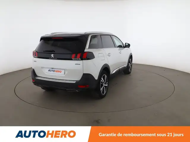 Peugeot 5008 view 5