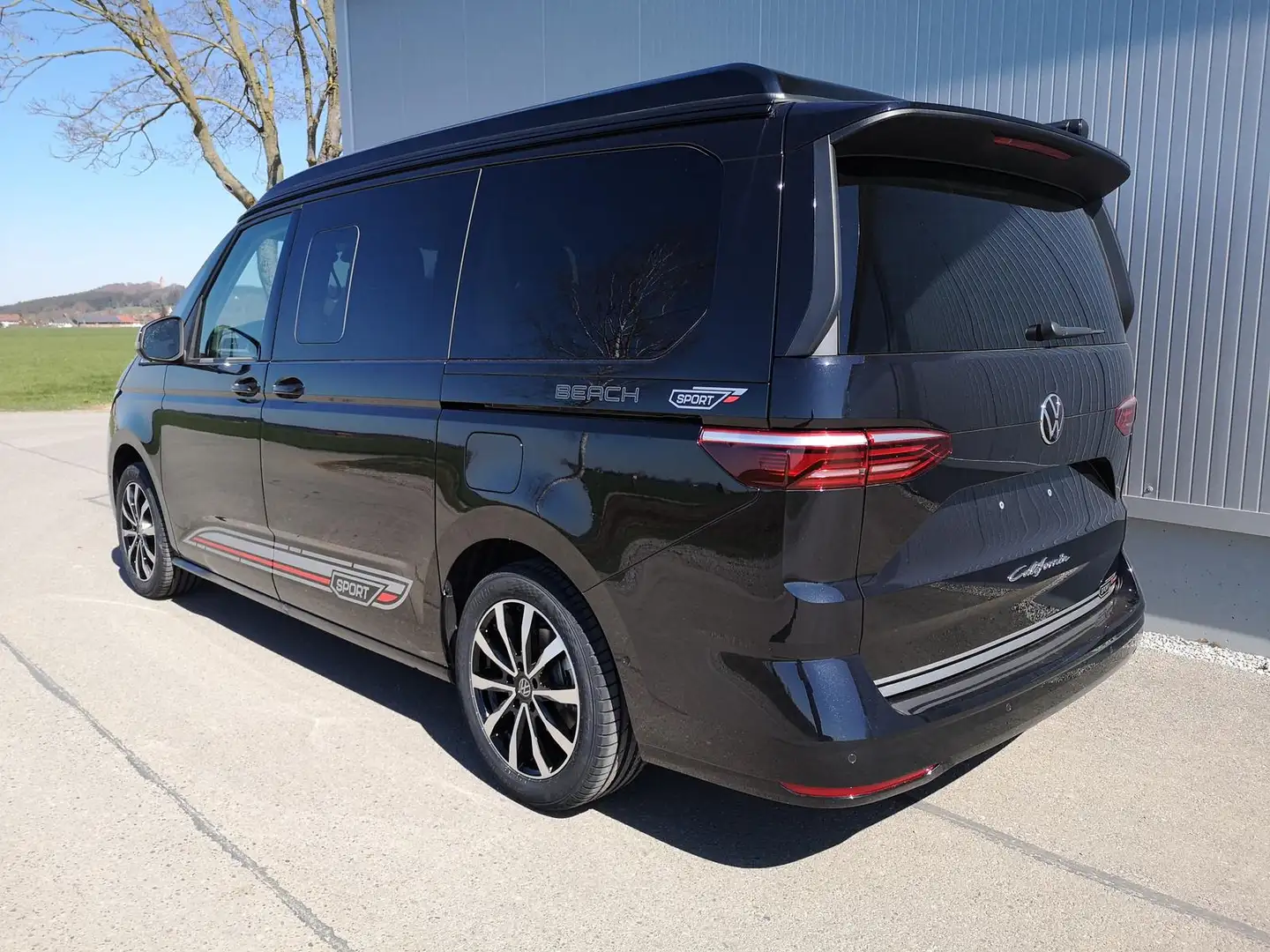 Volkswagen T7 California T7 2.0TDI DSG California Beach Sport Edition 8 Fac Schwarz - 2