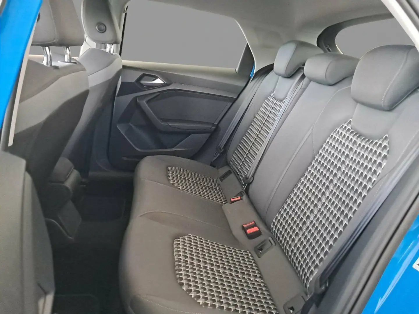 Audi A1 Sportback 25 TFSI Adrenalin Azul - 2