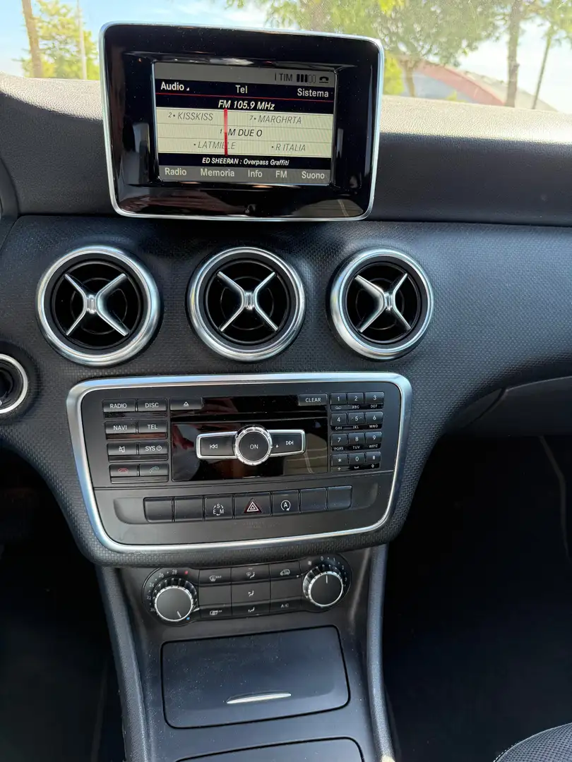 Mercedes-Benz A 200 A 200 cdi Night edition auto Šedá - 2