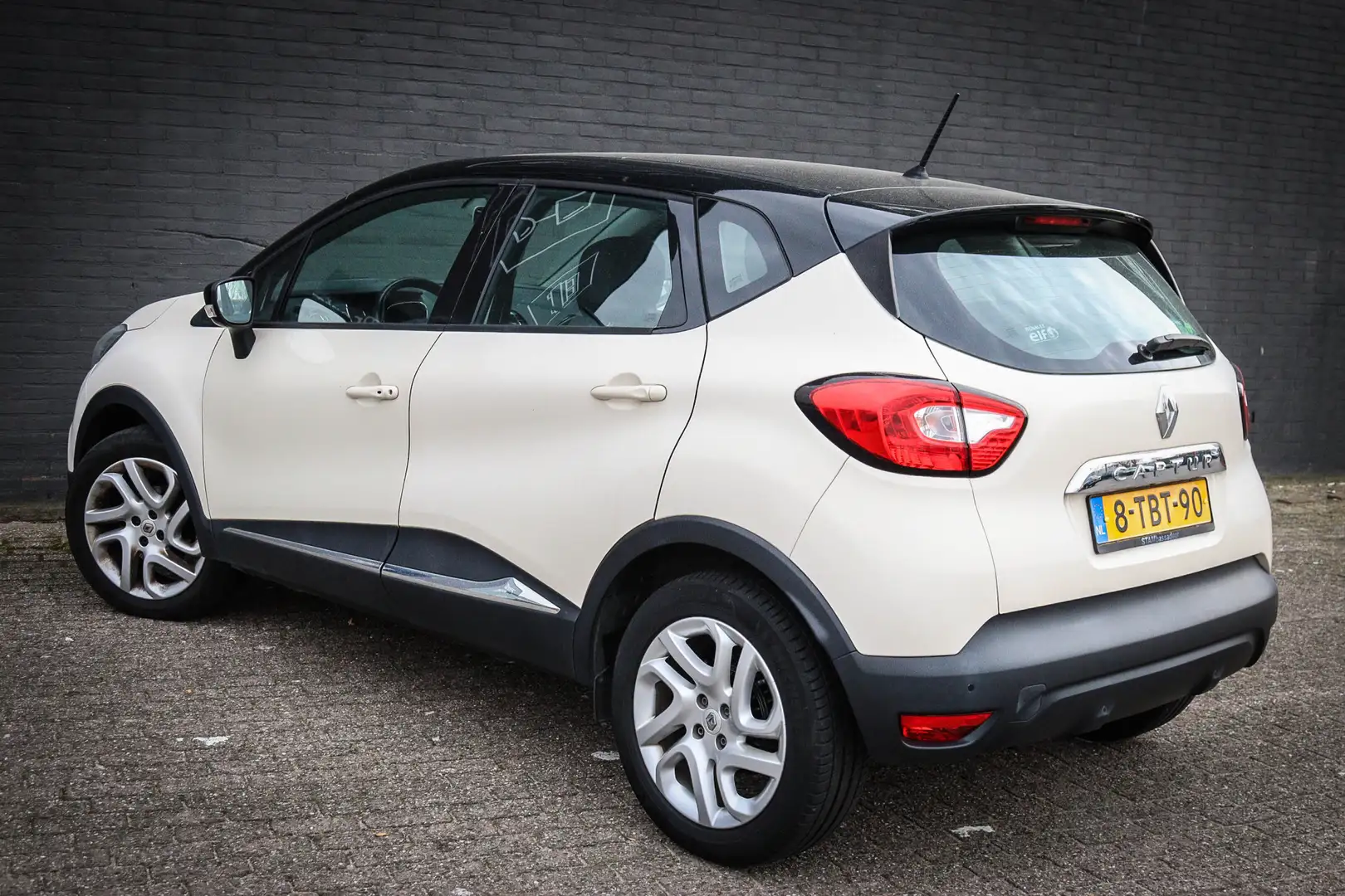 Renault Captur 0.9 TCe Dynamique Net binnen - Nu al te bezichtige Weiß - 2