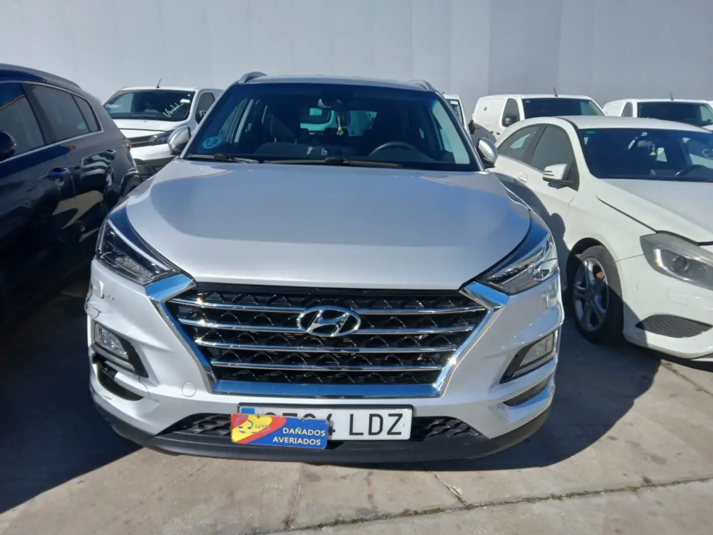 Hyundai TUCSON 1.6 GDI BE Tecno 4x2 Grijs - 1