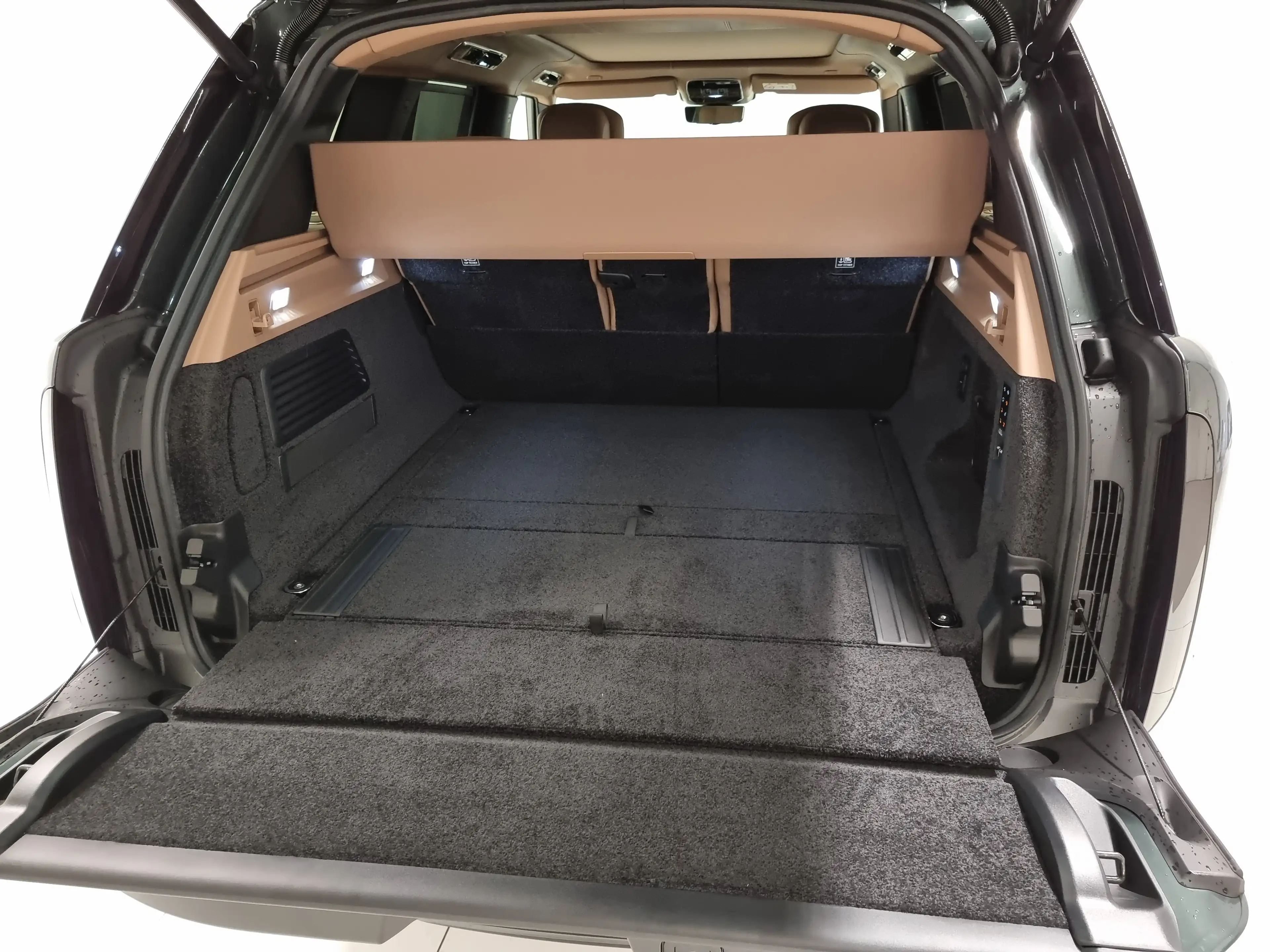 Land Rover Range Rover 3.0 D350 Autobiography SWB AHK STHZ — photo 11