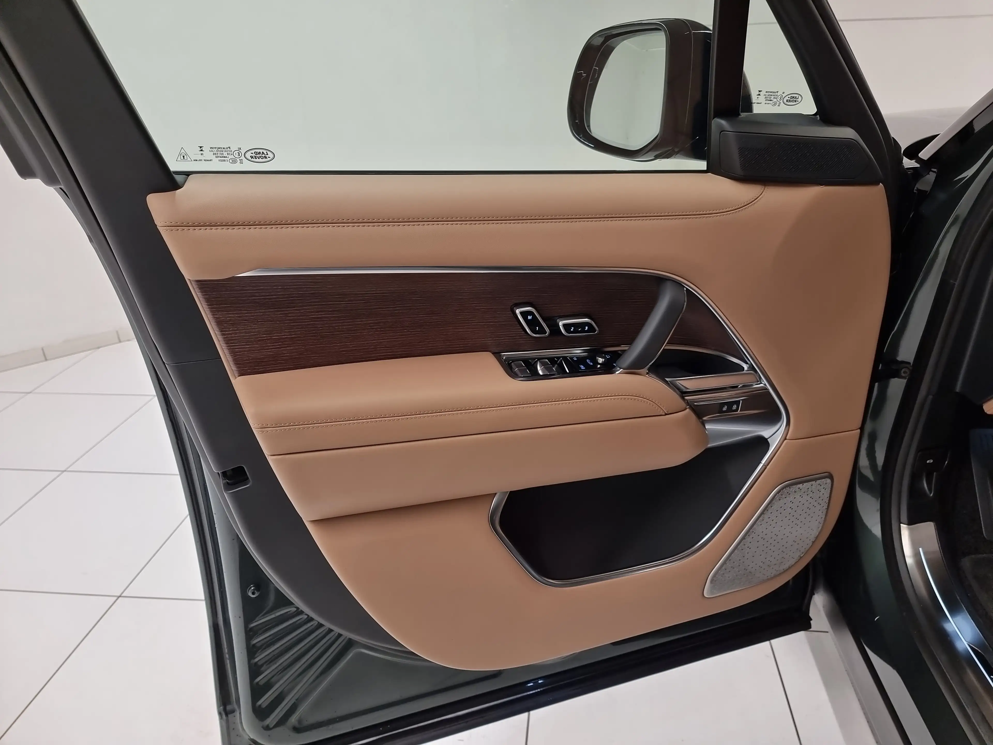 Land Rover Range Rover 3.0 D350 Autobiography SWB AHK STHZ — photo 15