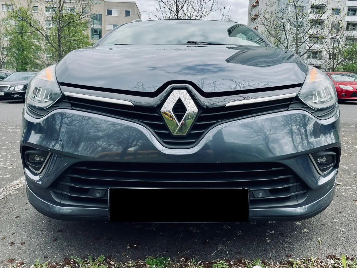 Renault Clio Clio Grandtour Energy TCe 120 Bose Edition Grau - 2