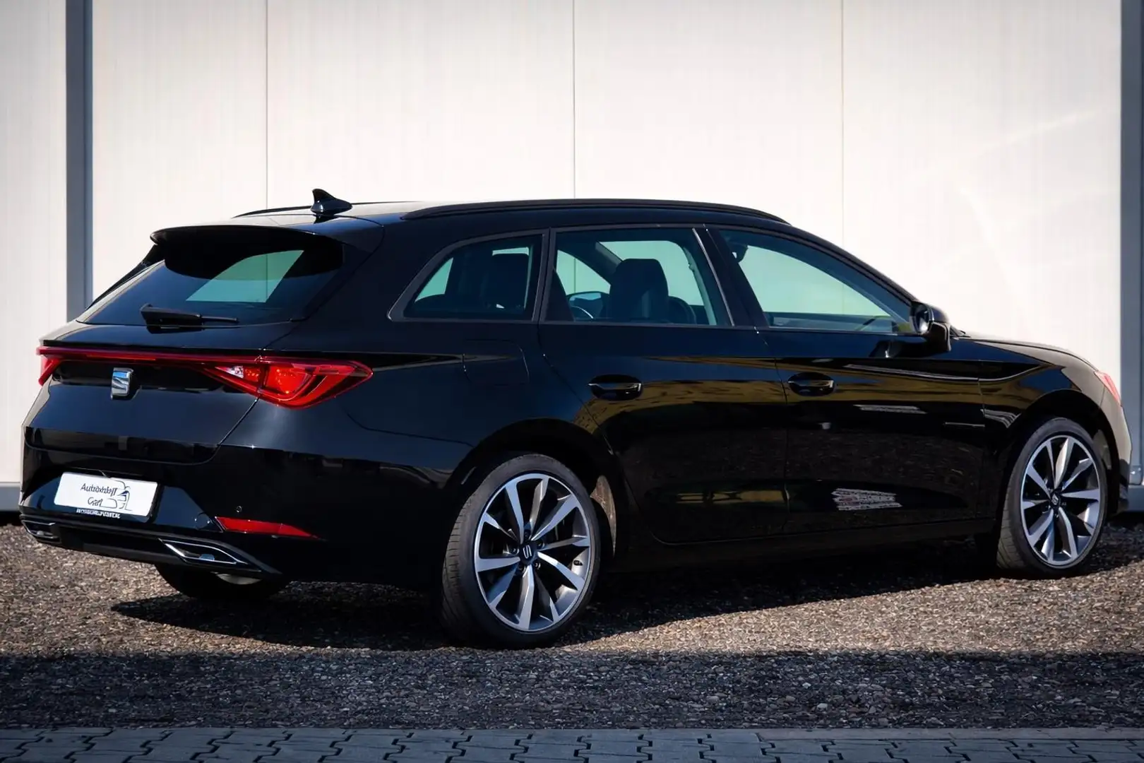 SEAT Leon e-Hybrid Sportstourer 1.4 TSI eHybrid PHEV FR BOMVOL OPTIES Negro - 2