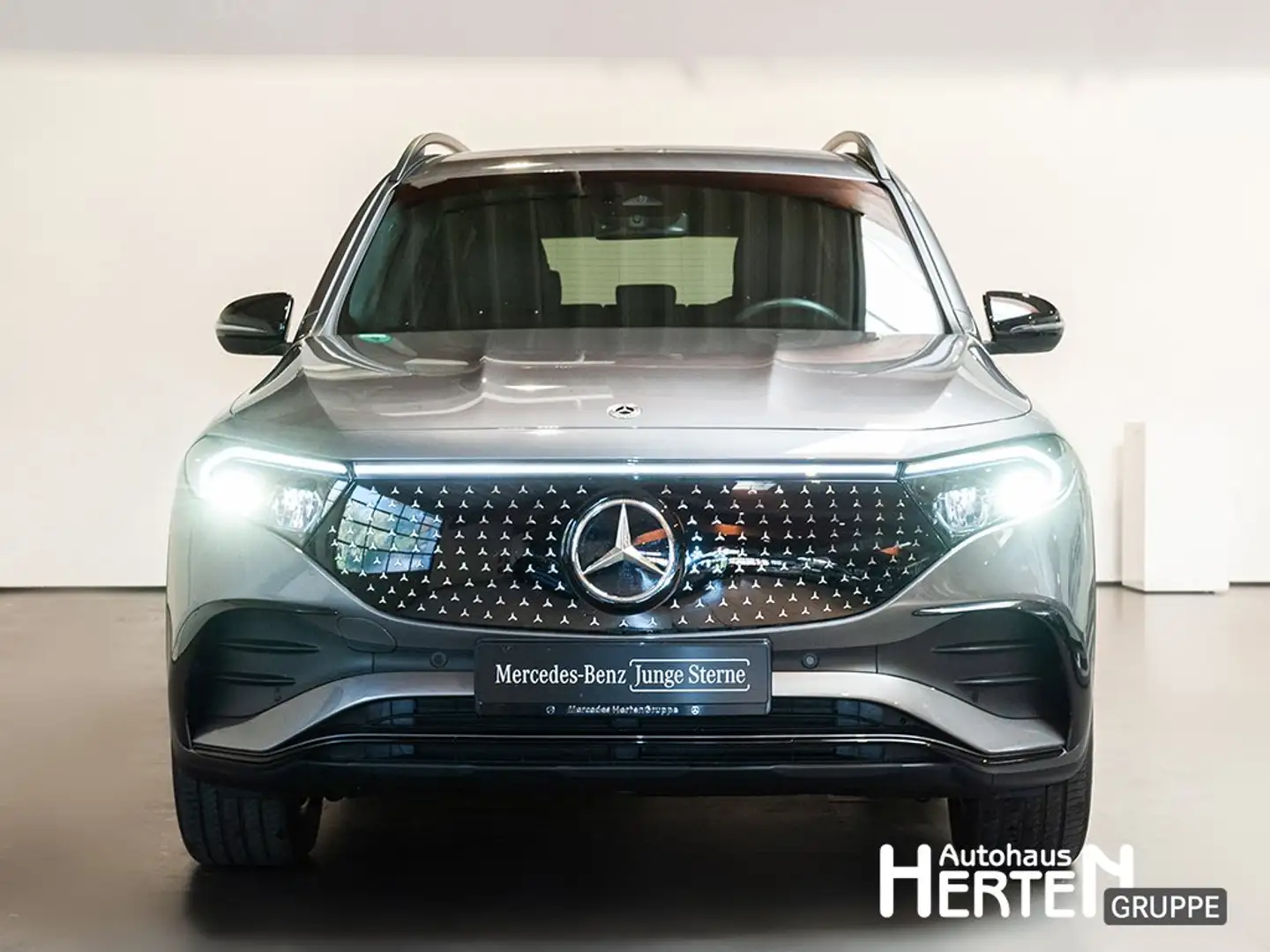 Mercedes-Benz EQB 350 4M+AMG+NIGHT+LED+AHK+18"ZOLL+WINTER-P.+ Grau - 2