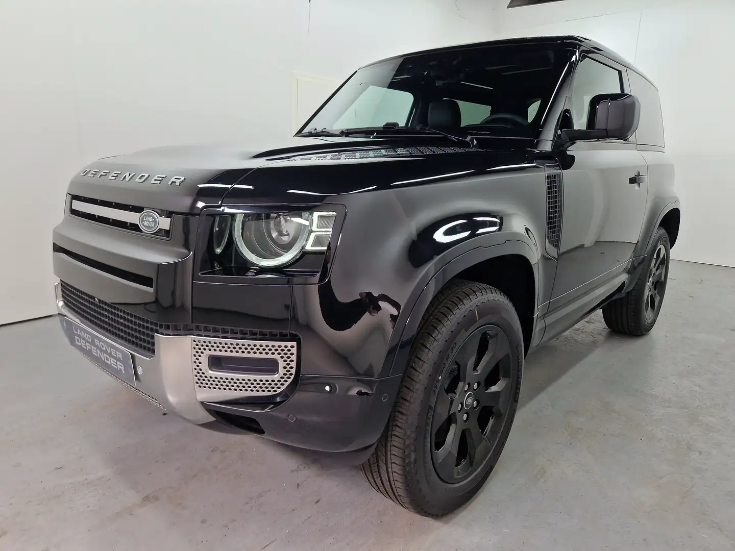 Land Rover Defender 90 D200 S Pano Bright Winter MY25.5 Schwarz - 1