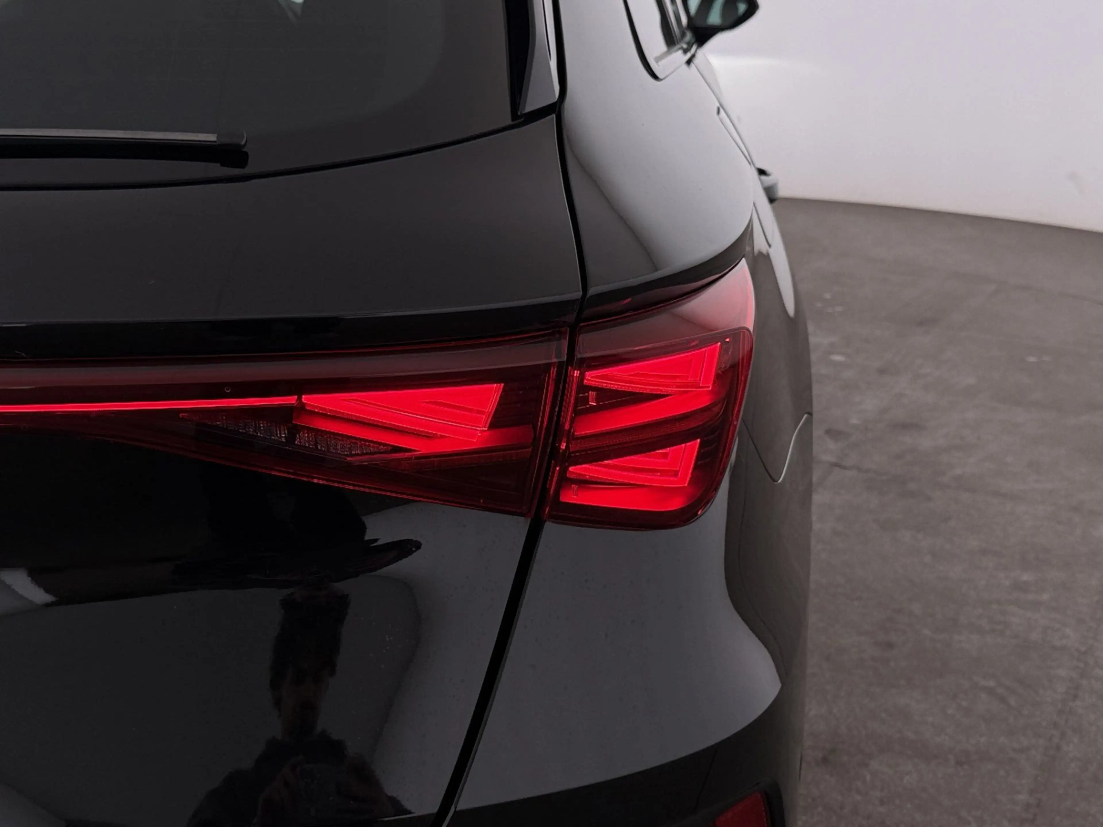 CUPRA Leon Sportstourer 1.5 eTSI Aut LED RADAR LEDER — photo 12