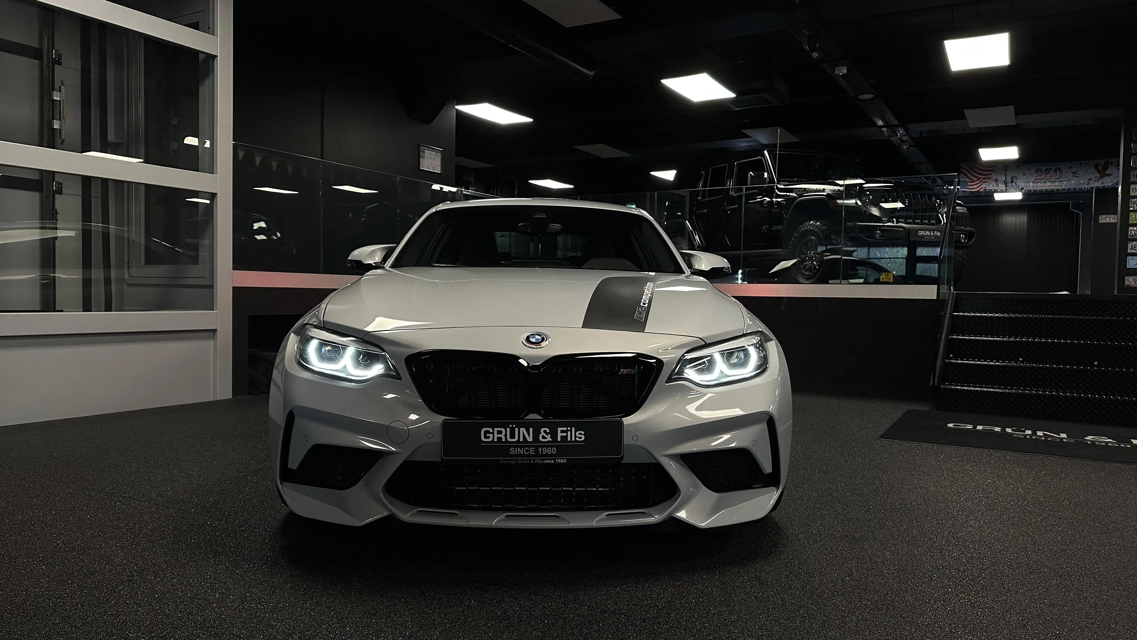 BMW M2 Competition — photo 3