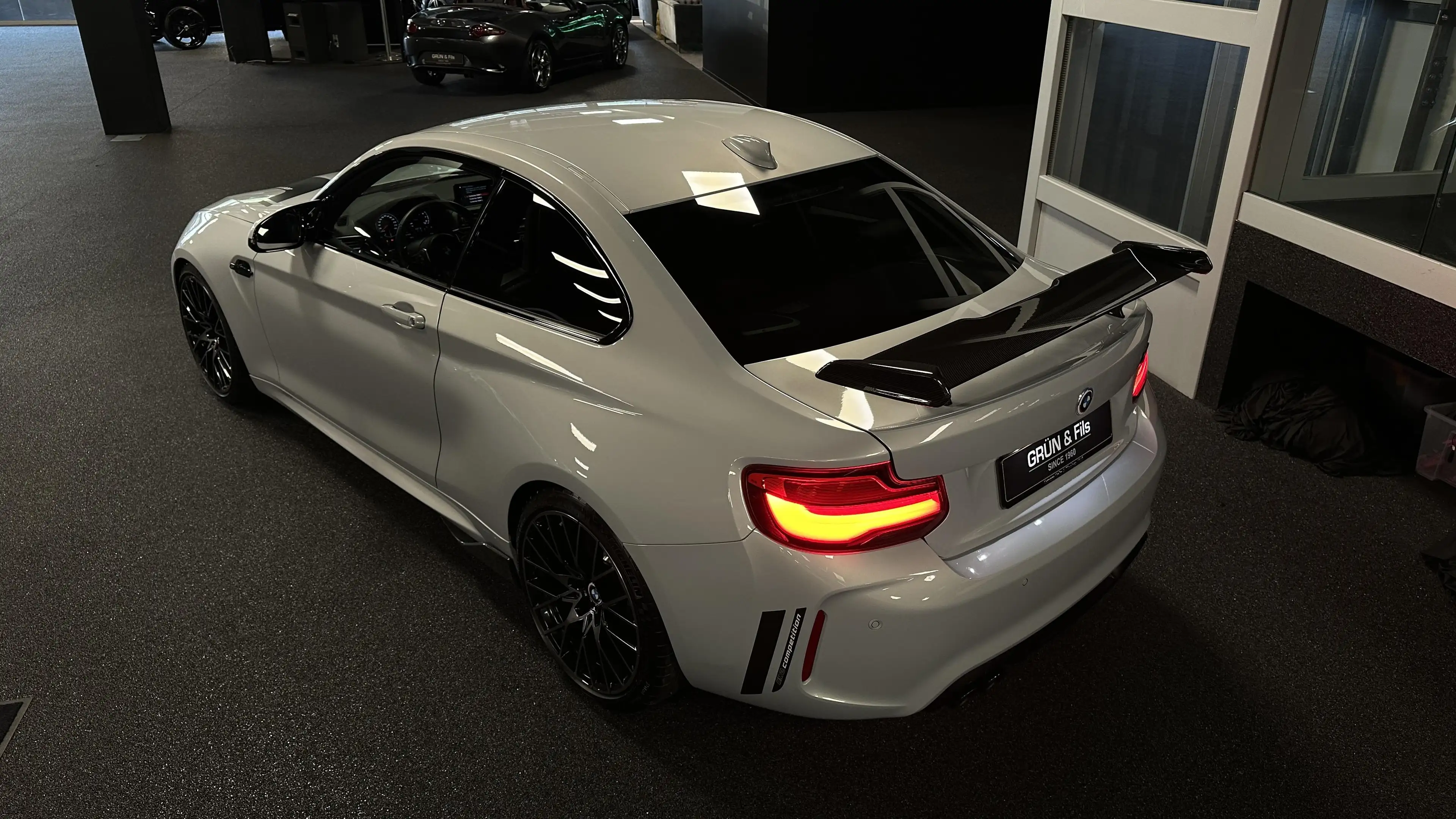 BMW M2 Competition — photo 9