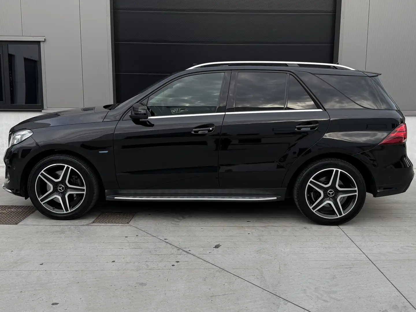 Mercedes-Benz GLE 500 GLE 500 e 4Matic 7G-TRONIC AMG Line Negro - 2
