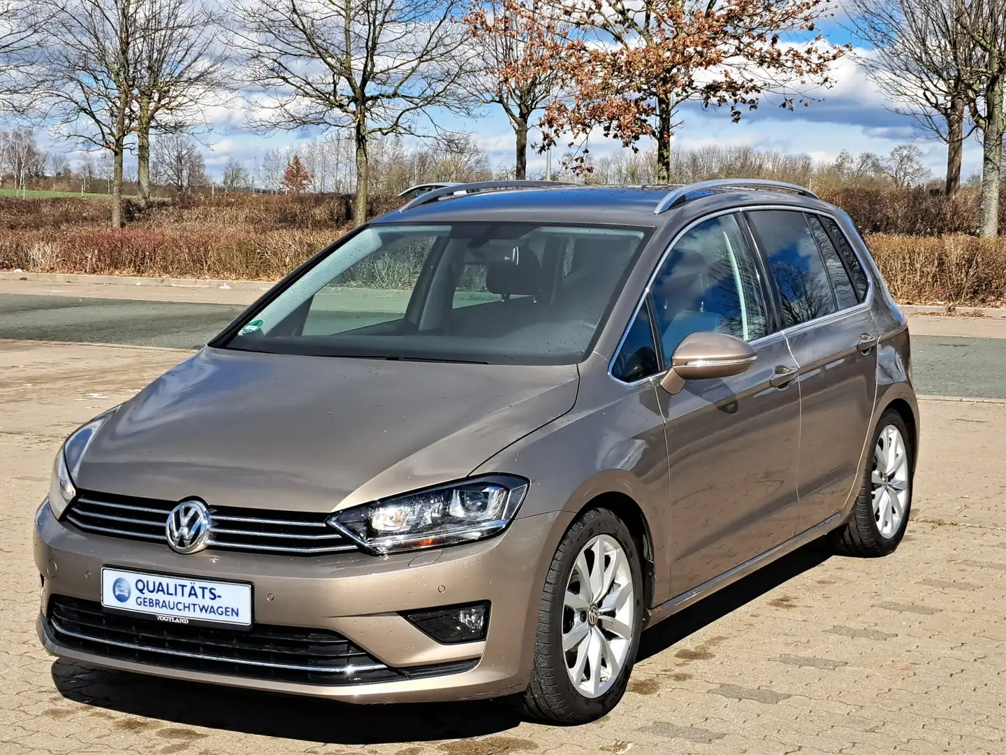 Volkswagen Golf Sportsvan Highline Xenon/Tempomat/Sitzheizung/AHK Hnědá - 2