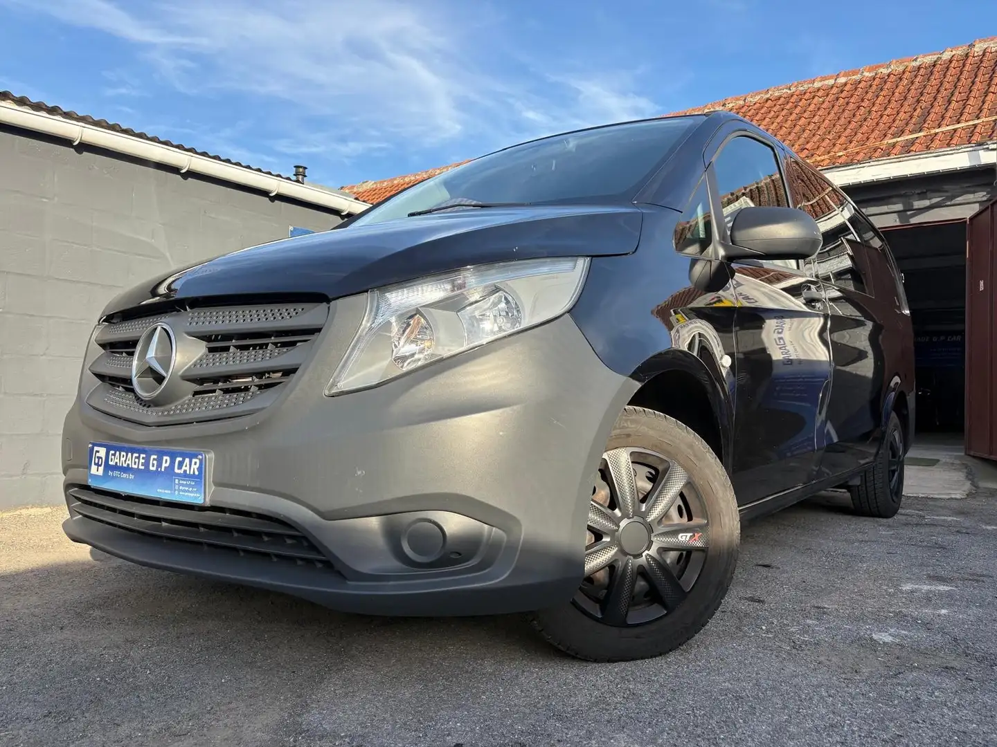 Mercedes-Benz Vito 114 CDI DOUBLE CABINE 5 PL. Noir - 1