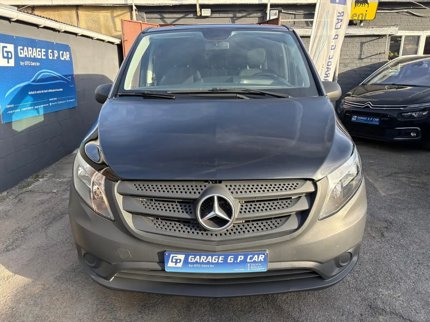 Mercedes-Benz Vito 114 CDI DOUBLE CABINE 5 PL. Noir - 2