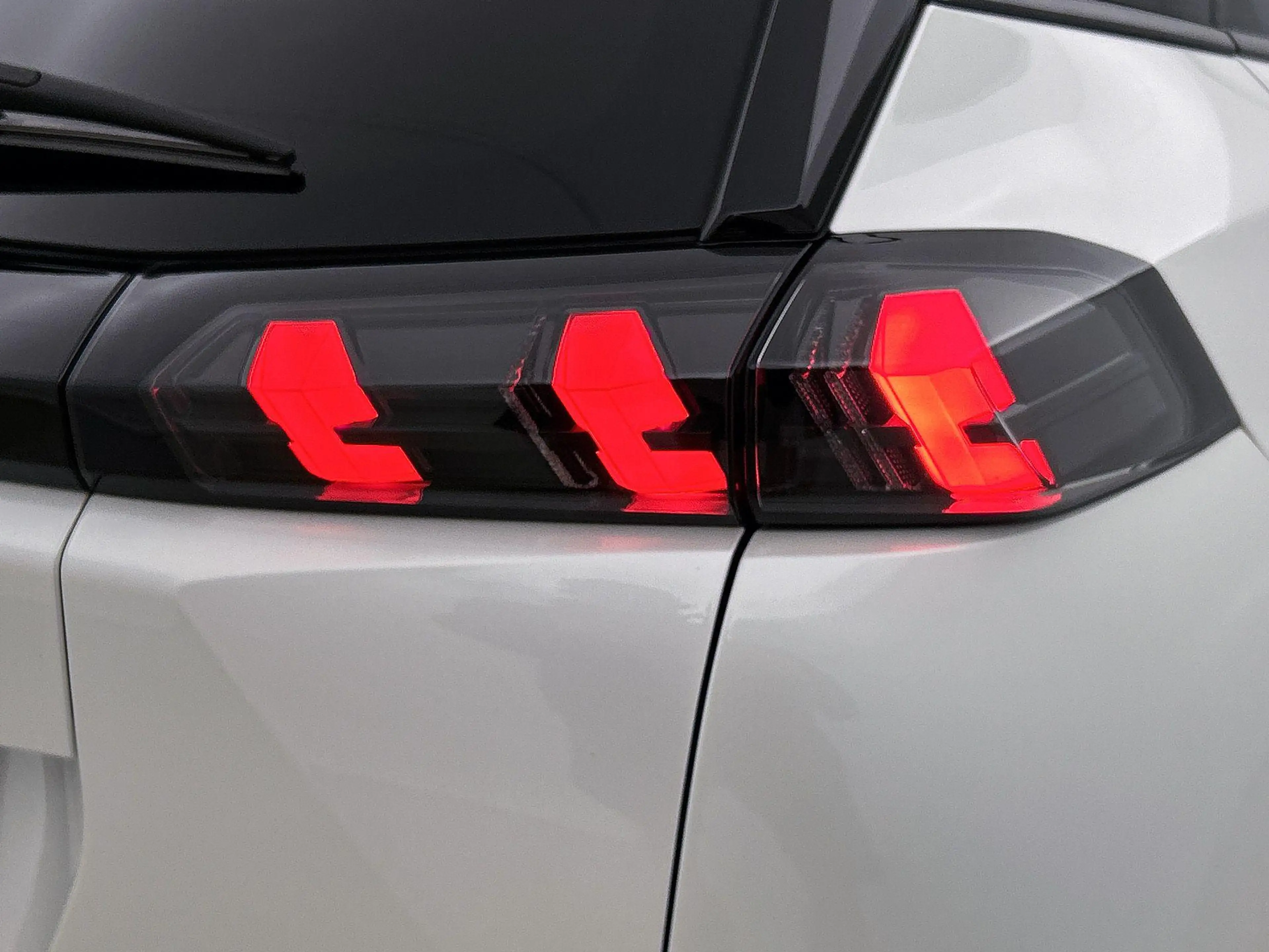 Peugeot 2008 1.2 PureTech Allure | Navigatie | Camera | Lichtme — photo 15