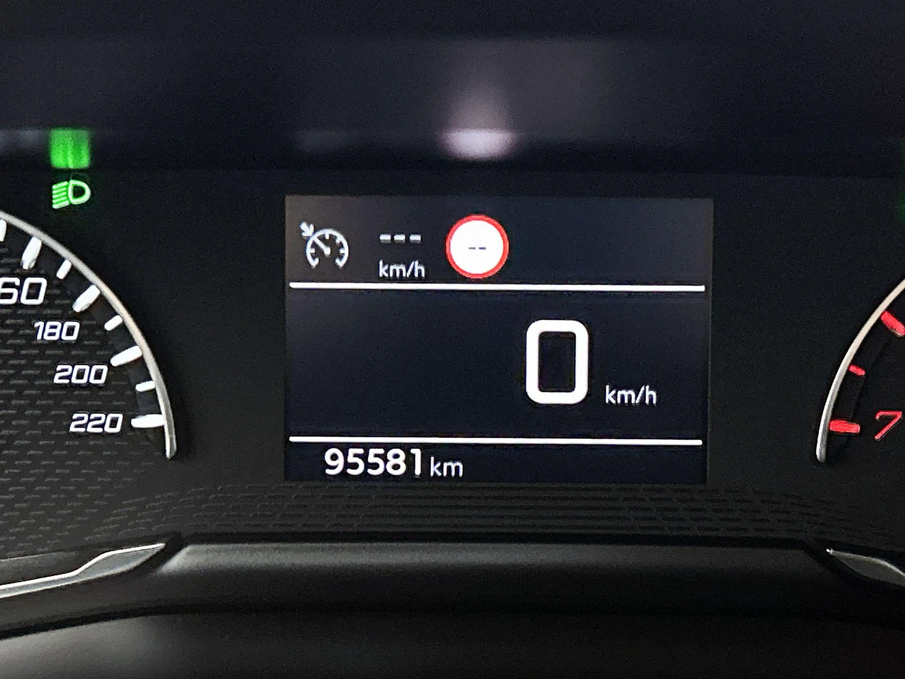 Peugeot 2008 1.2 PureTech Allure | Navigatie | Camera | Lichtme — photo 14