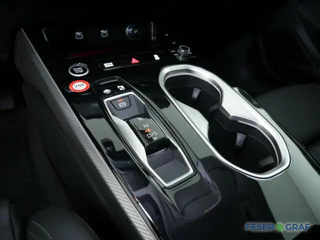 Audi A6 view 10
