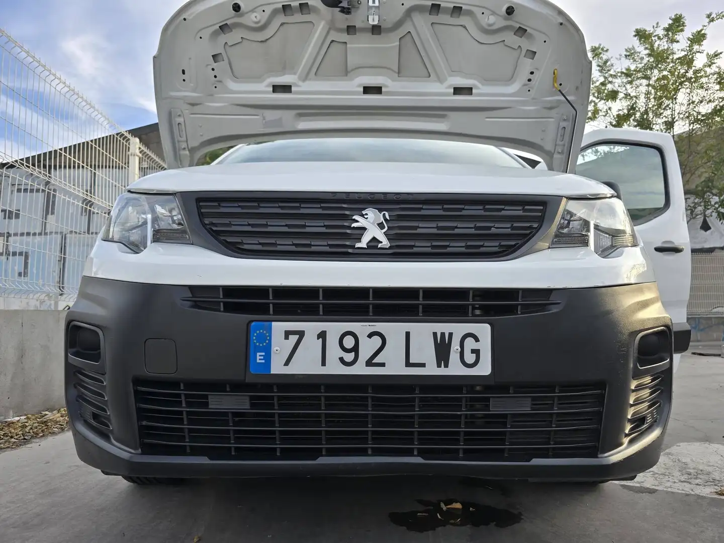 Peugeot Partner PARTNER PRO STANDARD 600KG BLUEHDI 100 S&S 6 VEL Blanco - 1