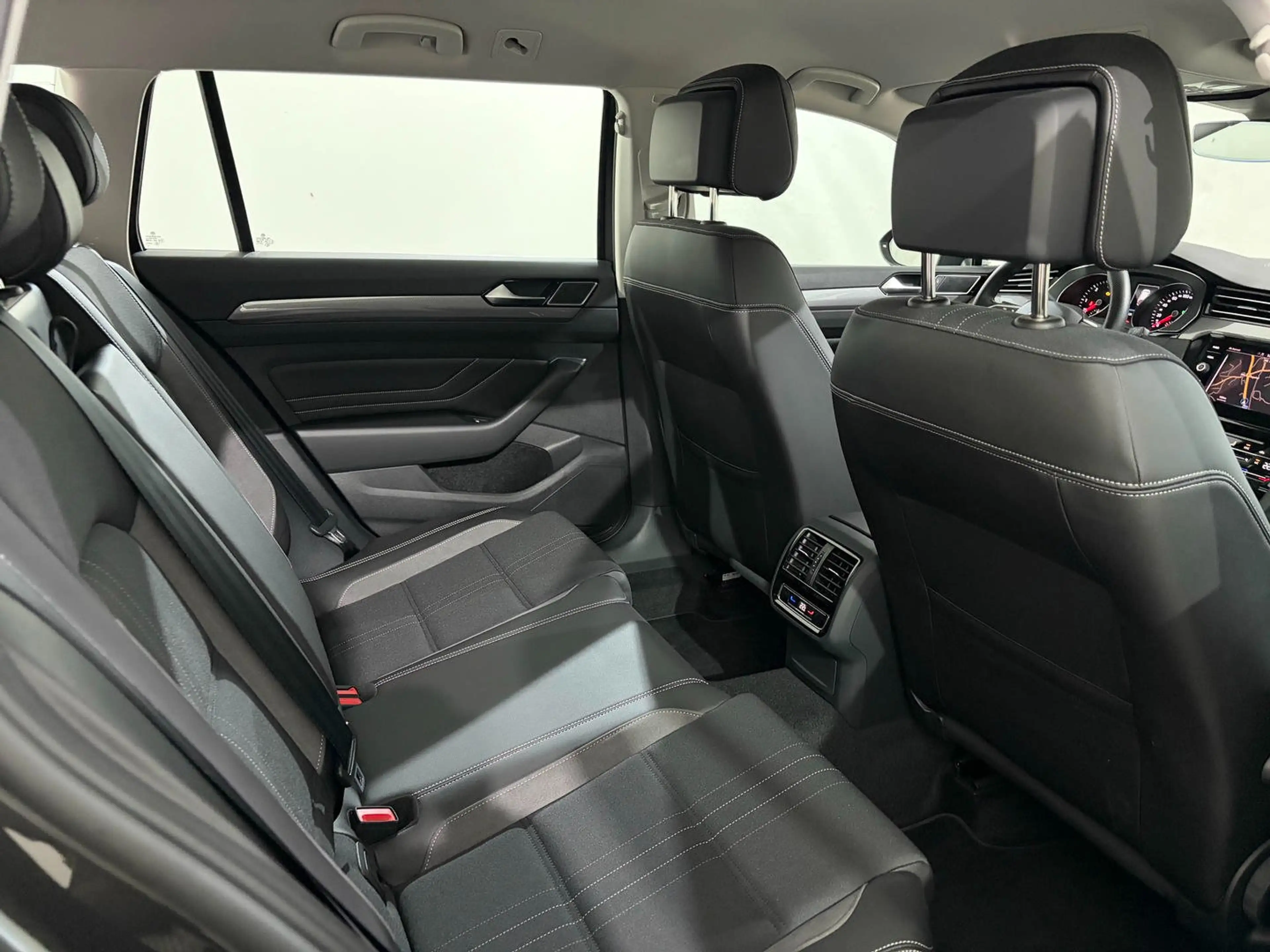 Volkswagen Passat Alltrack 2.0 TDI SCR 4Motion DSG — photo 6