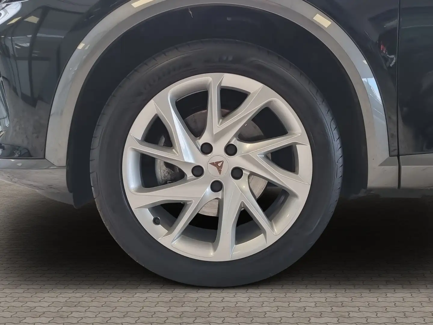 CUPRA Formentor 1.5 TSI OPF LED Klima Parksensor APP Schwarz - 2