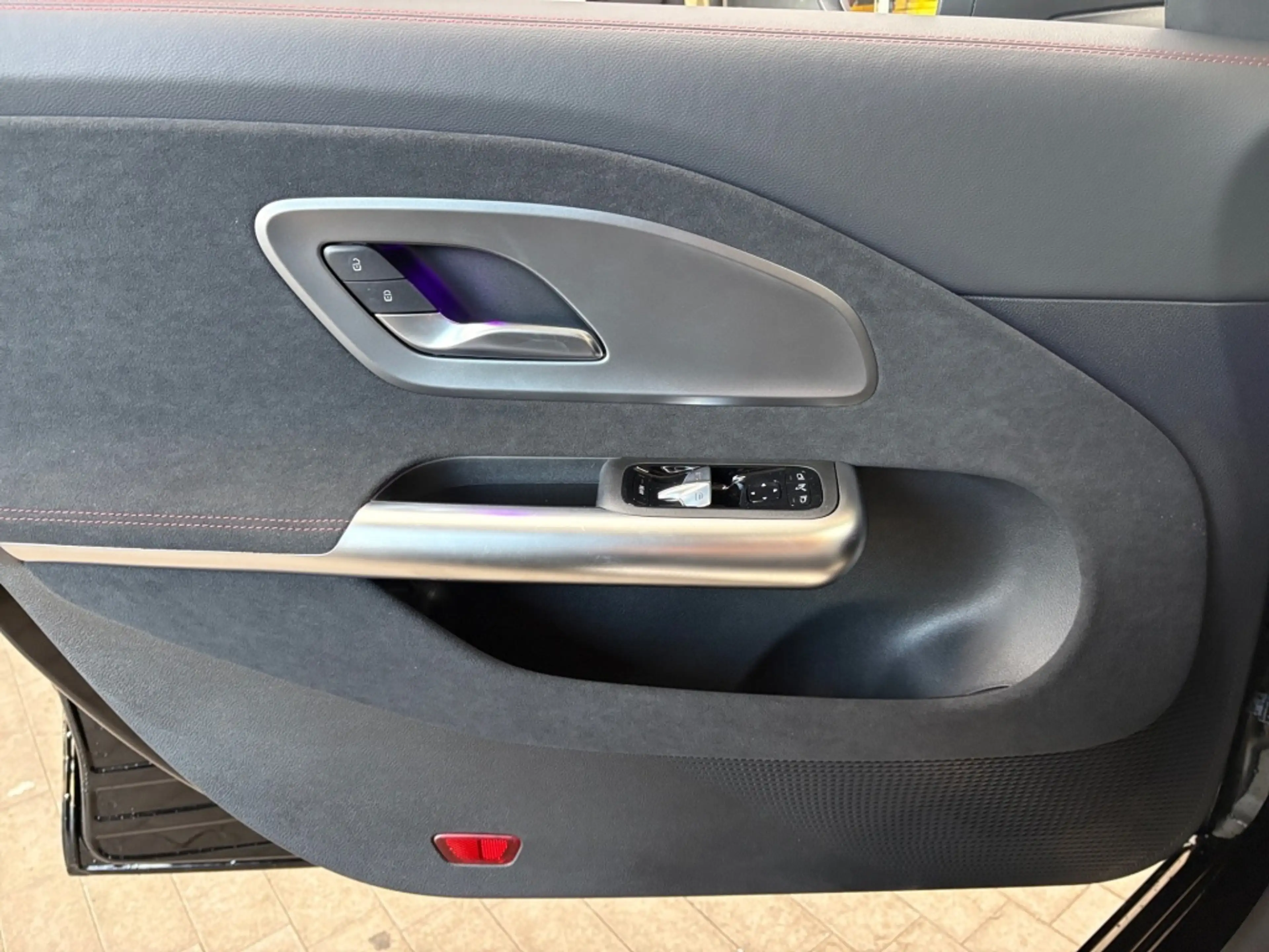 Mercedes-Benz CLA 200 AMG-Line+Night+Pano+DISTRO+KEYLESS+MBeam — photo 15