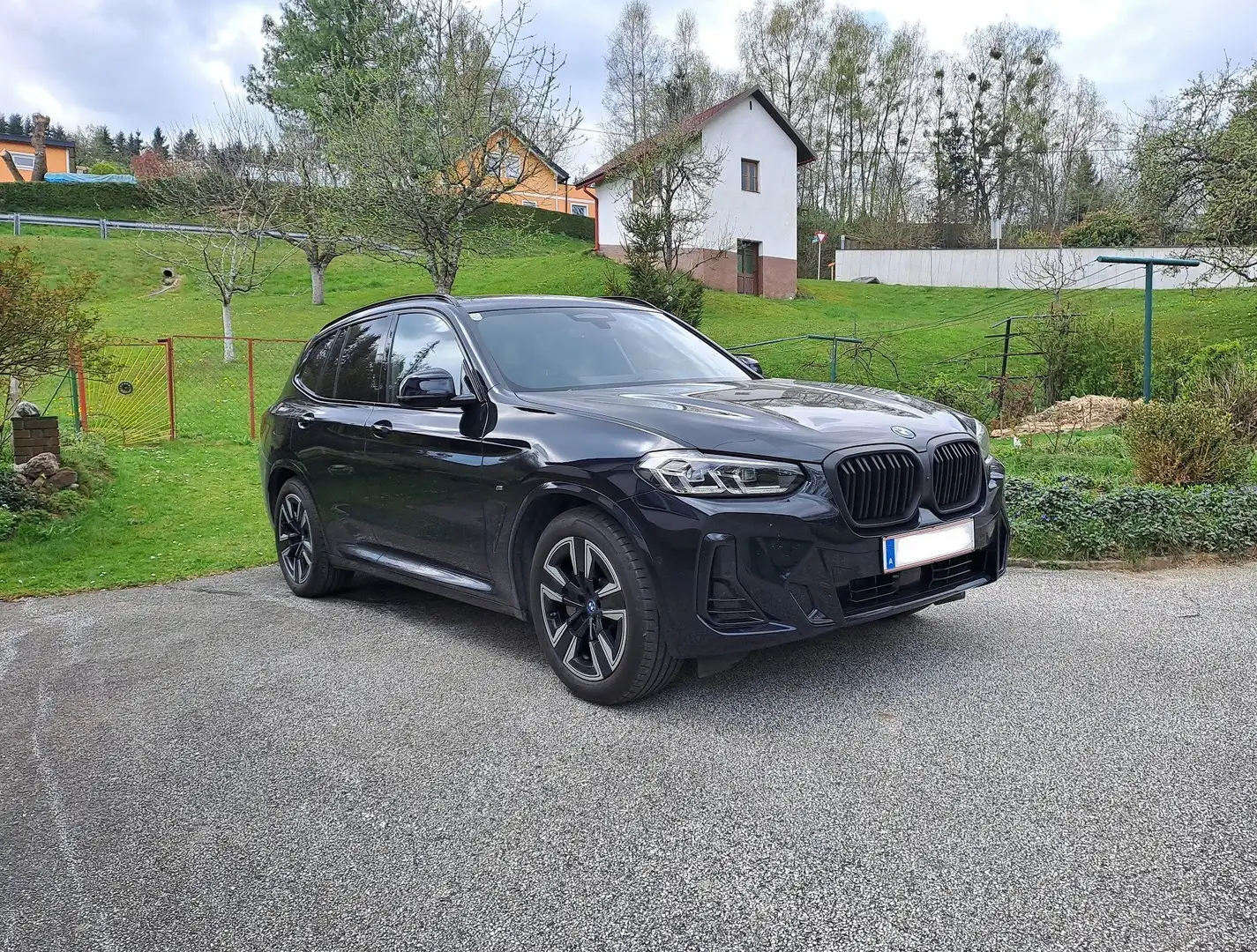 BMW iX3 73,8kWh+Inspiring+M-Sport-4Jahre Garantie&Service Schwarz - 1