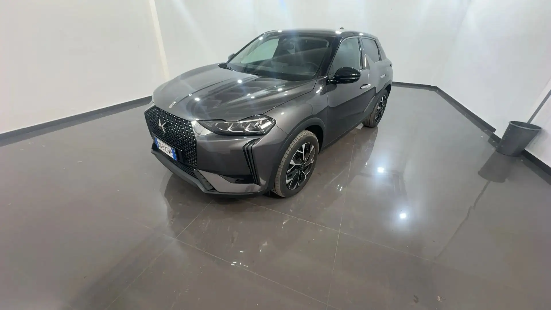 DS Automobiles DS 3 DS3 1.5 bluehdi Rivoli 130cv auto Šedá - 1